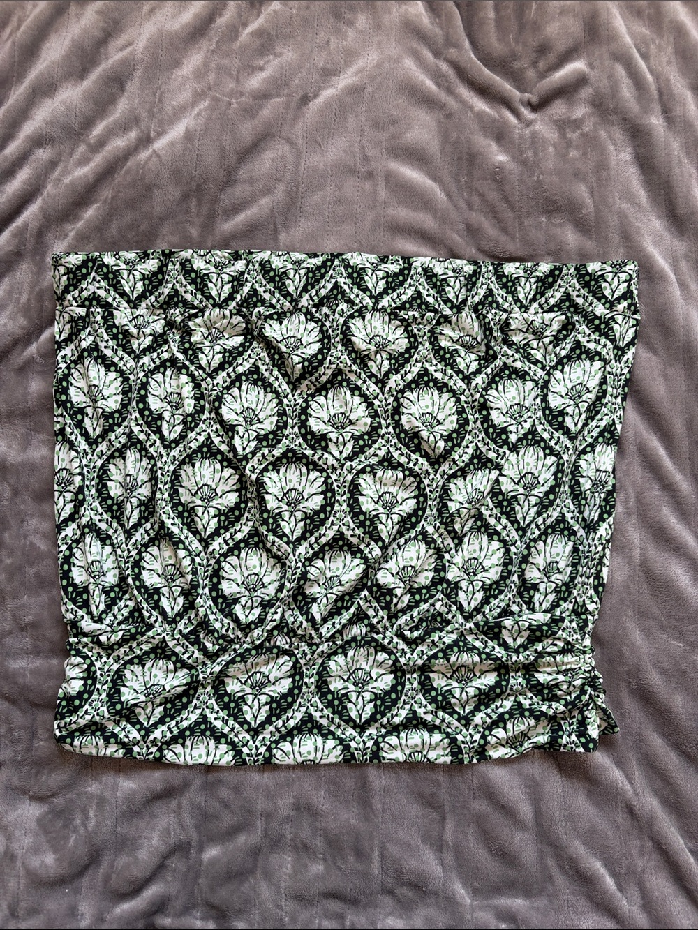 Printed Strapless Tube Top in Black, White, and Green XL